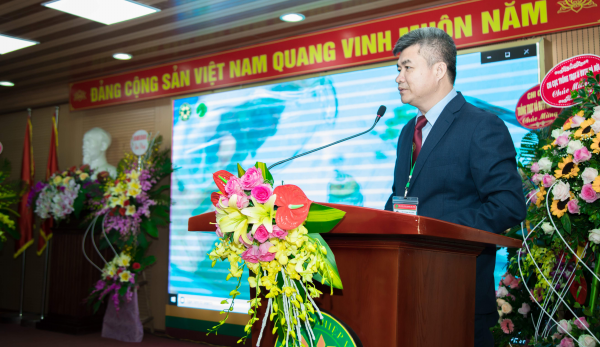 GS.TS. Phạm Văn Cường – Phó Bí thư Đảng ủy, Phó Giám đốc Học viện phát biểu tại buổi lễ
