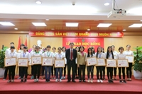 Học viện Nông nghiệp Việt Nam chi gần 20 tỷ đồng trao học bổng cho sinh viên