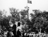 Lễ chào cờ đầu tiên sau giải phóng Thủ đô
