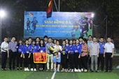 LCĐ khoa Kinh tế và PTNT tiếp tục vô địch bóng đá nữ sinh viên truyền thống của Học viện