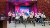Công đoàn Học viện Nông nghiệp Việt Nam thăm và tặng quà tại Trung tâm Điều dưỡng Thương binh Thuận Thành Bắc Ninh