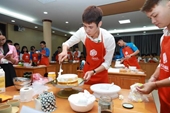Hội thi làm bánh “Quà tặng người thương” – Món quà ngọt ngào nhân ngày 20 10