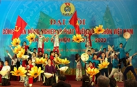 Đoàn văn nghệ của Học viện Nông nghiệp biểu diễn khai mạc Đại hội Công đoàn Nông nghiệp và PTNT Việt Nam