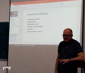Seminar về chủ đề “Giao thoa văn hóa” với chuyên gia nước ngoài