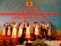 Đội văn nghệ của Học viện Nông nghiệp biểu diễn khai mạc Đại hội Công đoàn Nông nghiệp và PTNT Việt Nam