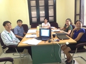 Cuộc họp bàn Tự Đánh Giá Học Viện giữa các nhóm