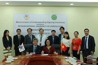 Signing cooperation agreement between VNUA and Kyungsung University