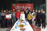 Thành Đoàn trao quà cho các Lưu học sinh trường Đại học Nông nghiệp Hà Nội nhân dịp Tết Nhâm Thìn 2012