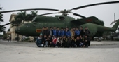 Cán bộ và sinh viên Nhà trường thăm quan Bảo tàng Phòng không - Không quân