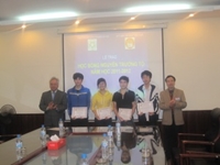 Quỹ Khuyến học Việt Nam trao học bổng cho sinh viên Trường Đại học Nông nghiệp Hà Nội