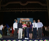 Lễ trao Giải thưởng Phụ nữ Việt Nam năm 2013