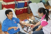 Ngày hội hiến máu “Kết nối trái tim trẻ - San sẻ tình yêu thương” và hưởng ứng phòng trào Tết trồng cây của cán bộ và sinh viên Nhà trường