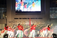 Sinh viên Trường Đại học Nông nghiệp Hà Nội dành giải ba cuộc thi nhảy “Tôi yêu Hà Nội” năm 2013