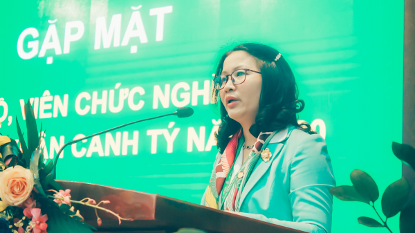 GS.TS. Nguyễn Thị Lan – Bí thư Đảng ủy, Giám đốc Học viện phát biểu tại buổi gặp mặt