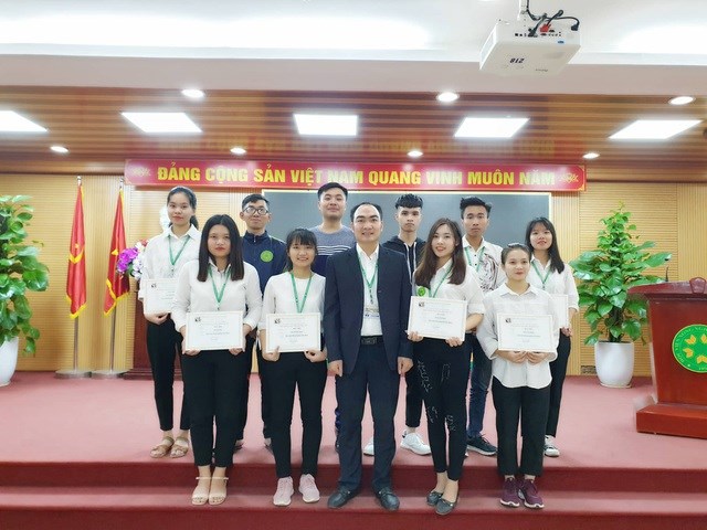 10 sinh viên trường Học viện Nông nghiệp Việt Nam nhận học bổng Nguyễn Trường Tộ