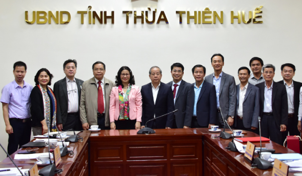 Thua Thien Hue PPC delegates with VNUA degelation