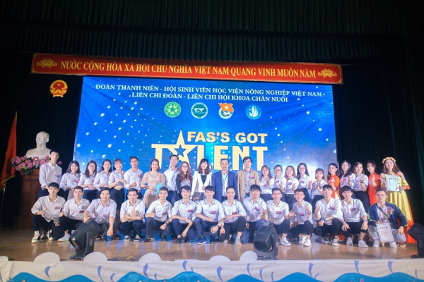Sinh viên ngành Chăn nuôi tham gia Chương trình FAS’s Got Talent do Liên chi đoàn, Liên chi hội Khoa tổ chức