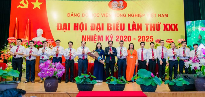 Ban Chấp hành Đảng bộ Học viện Học viện Nông nghiệp Việt Nam khóa XXX, nhiệm kỳ 2020 - 2025 ra mắt Đại hội