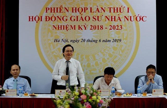 Hội đồng giáo sư phải công tâm, phải là các nhà khoa học đầu ngành, am hiểu những xu thế thay đổi (và cả những bất cập nữa) trong thời đại ngày nay.