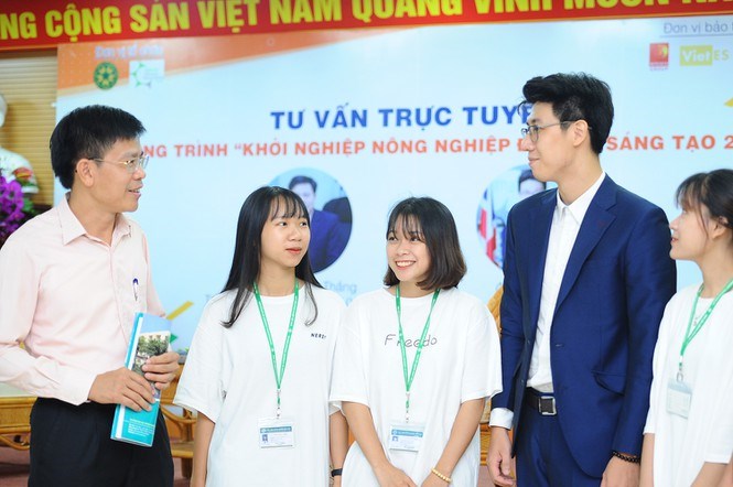 Chương trình tư vấn trực tuyến 