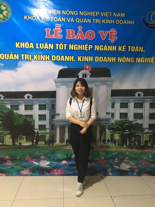 Khánh Hòa theo học ngành Kế toán, Học viện Nông nghiệp Việt Nam.