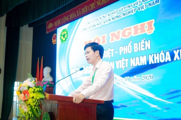 TS. Nguyễn Tất Thắng - Chủ tịch Công đoàn Học viện, Trưởng ban CTCT&CTSV phát biểu khai mạc Hội nghị