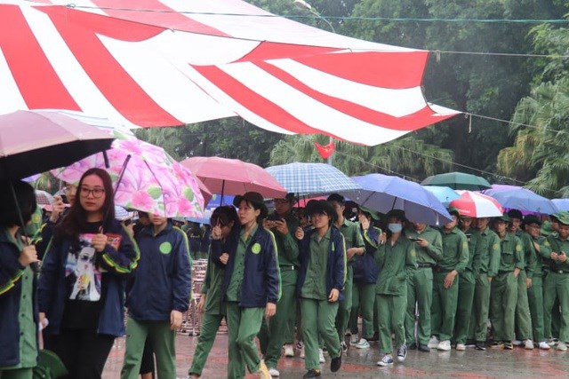 Hàng ngàn sinh viên thủ đô tham gia Ngày hội việc làm tại Học viện Nông nghiệp Việt Nam.