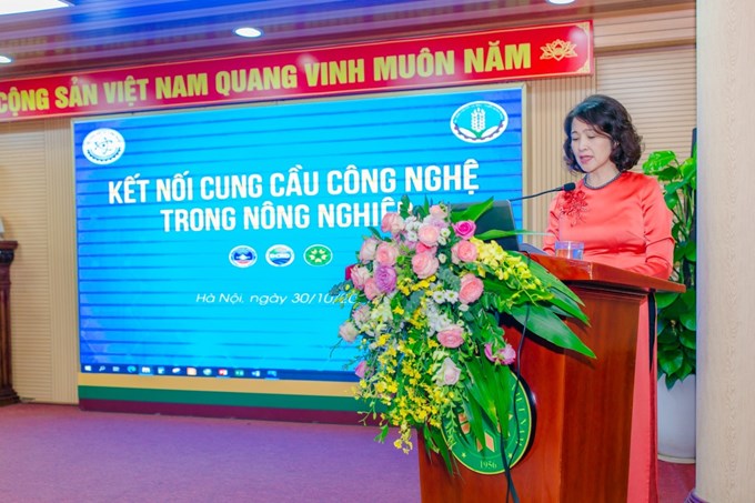 Bà Trần Thị Hồng Lan - Phó Cục trưởng Cục Ứng dụng và Phát triển công nghệ phát biểu khai mạc Hội thảo