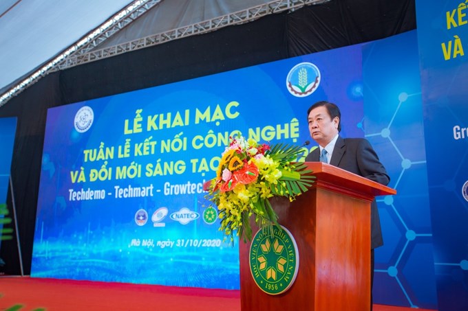 Thứ trưởng Bộ Nông nghiệp và Phát triển nông thôn Lê Minh Hoan phát biểu chào mừng tại Lễ khai mạc