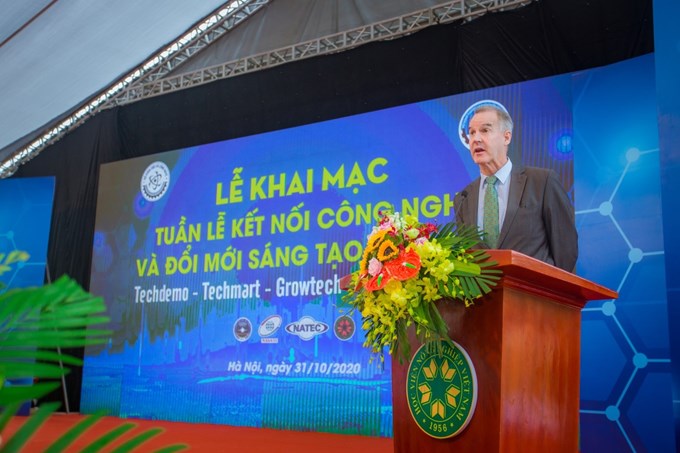 Ông Andrew Barnes - Phó Đại sứ Australia tại Việt Nam bày tỏ sự vinh dự khi được tham gia Tuần lễ Kết nối công nghệ và Đổi mới sáng tạo năm 2020