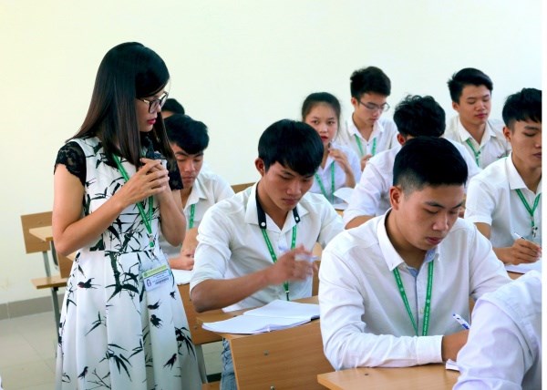 Một tiết học học phần pháp luật đại cương