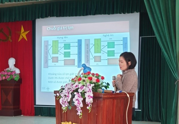TS. Nguyễn Thị Thu Huyền – Đại diện nhóm nghiên cứu trình bày tóm tắt một số kết quả chính của dự án