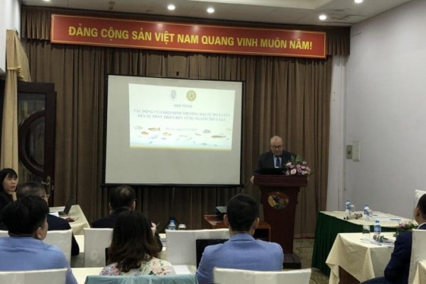 Ngài Paul Jansen, Đại sứ Bỉ tại Việt Nam phát biểu khai mạc hội thảo và nhấn mạnh an toàn thực phẩm và bảo vệ môi trường là chìa khóa để phát triển bền vững ngành thủy sản.