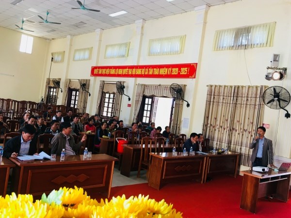 TS. Phạm Quang Tuân – Chủ nhiệm đề tài báo cáo tại Hội nghị