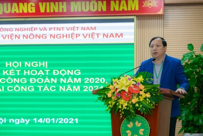 TS. Vũ Ngọc Huyên - Phó Bí thư thường trực Đảng ủy, Phó Giám đốc Học viện phát biểu tại Hội nghị