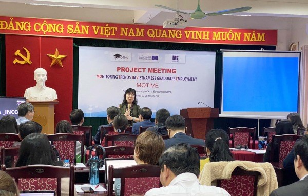 PGS.TS. Đặng Thị Phương Thảo, điều phối viên quốc gia trao đổi về kế hoạch triển khai dự án