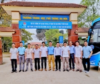 Ban Quản lý Cơ sở vật chất tổ chức tư vấn tuyển sinh tại 08 Trường THPT thuộc tỉnh Hòa Bình, Phú Thọ
