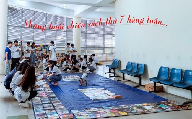 Hoạt động đọc và mượn sách miễn phí do CLB Skybooks tổ chức