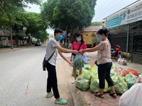 Công đoàn Khoa Kế toán và QTKD hỗ trợ sinh viên khó khăn do dịch bệnh