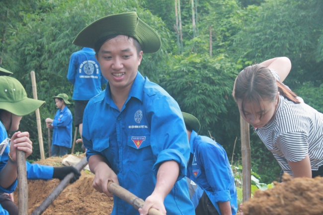 Anh Hải tham gia chiến dịch Thanh niên tình nguyện hè năm 2017