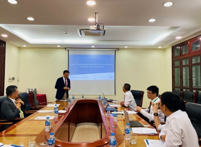  Các đại biểu tham dự seminar