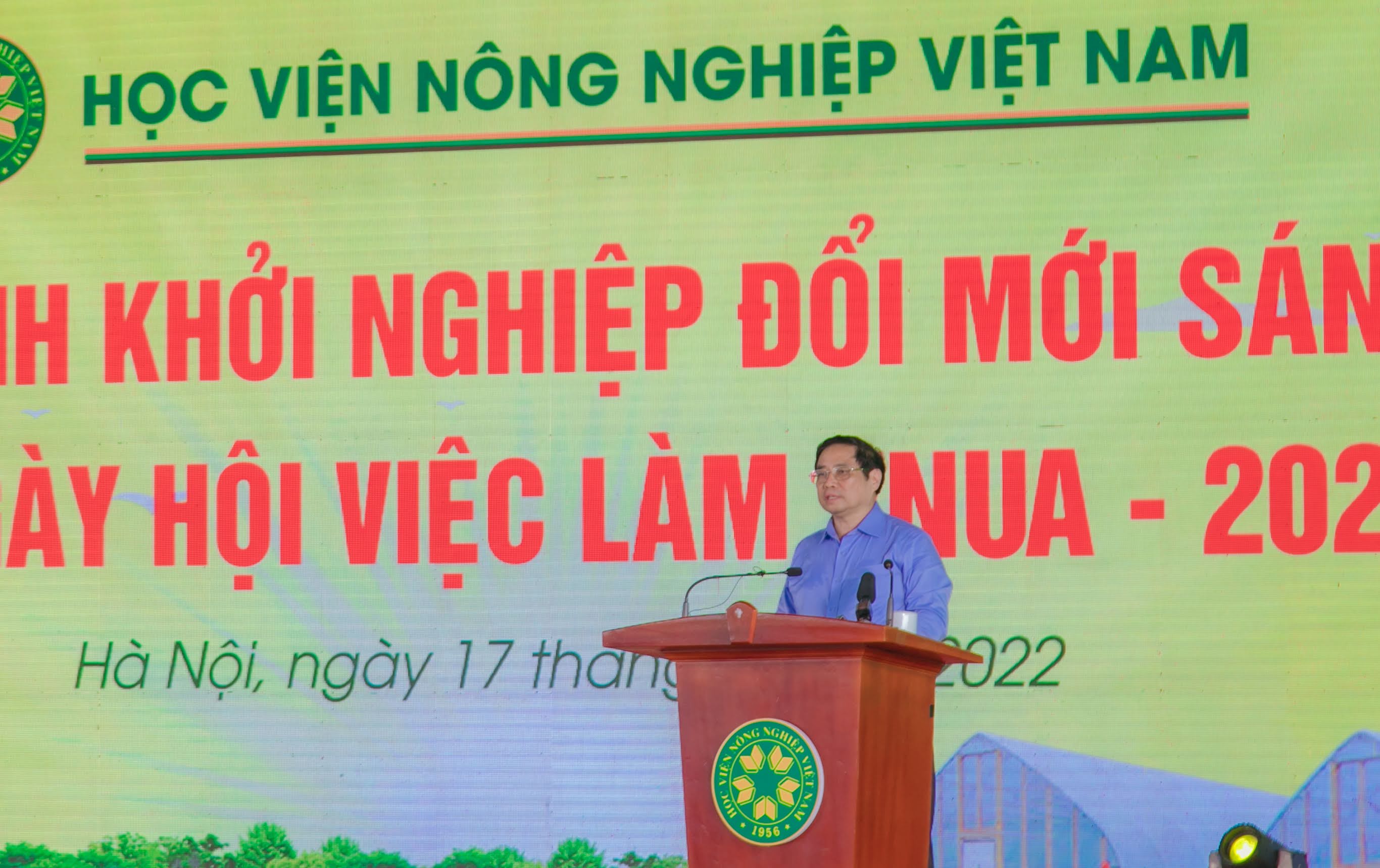 Thủ tướng Phạm Minh Chính tham dự Ngày Hội việc làm 2022