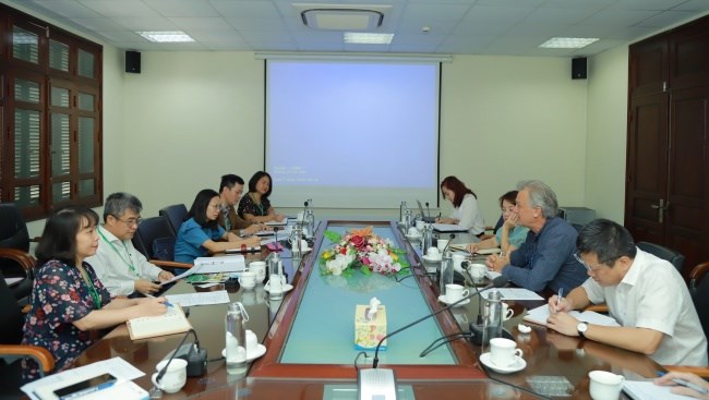 University of Queensland, Australia visits and works at Vietnam ...