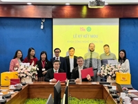 Lễ ký kết biên bản ghi nhớ hợp tác giữa Khoa Công nghệ thông tin và Khoa Kế toán  Quản trị kinh doanh với Tông ty TNHH 1C Việt Nam