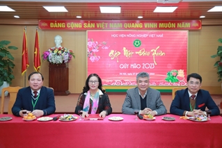 Học viện Nông nghiệp Việt Nam gặp mặt đầu xuân Quý Mão 2023