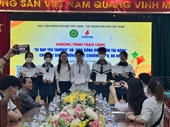 Học viện Nông nghiệp Việt Nam, Tập đoàn Dầu khí Việt Nam trao tặng “Xe đạp yêu thương” và “Học bổng ươm mầm tài năng” cho học sinh Trường THPT Chương Mỹ B, Hà Nội