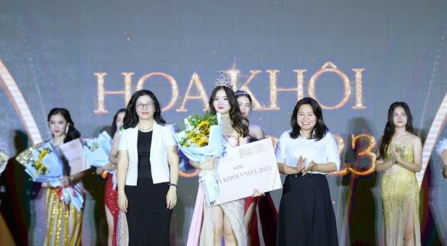 Nữ sinh Hà Nội đăng quang Hoa khôi Học viện Nông nghiệp Việt Nam