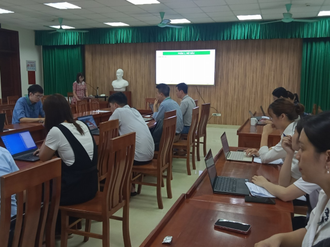 Khoa Kinh tế và Phát triển nông thôn khởi động năm học mới bằng nhiều seminar khoa học hấp dẫn