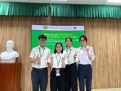 Nhóm Sinh viên Khoa Kinh tế và Quản lý nghiên cứu về “Phát triển kinh tế ban đêm tại quận Hoàn Kiếm, thành phố Hà Nội”