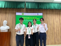 Nhóm Sinh viên Khoa Kinh tế và Quản lý nghiên cứu về “Phát triển kinh tế ban đêm tại quận Hoàn Kiếm, thành phố Hà Nội”